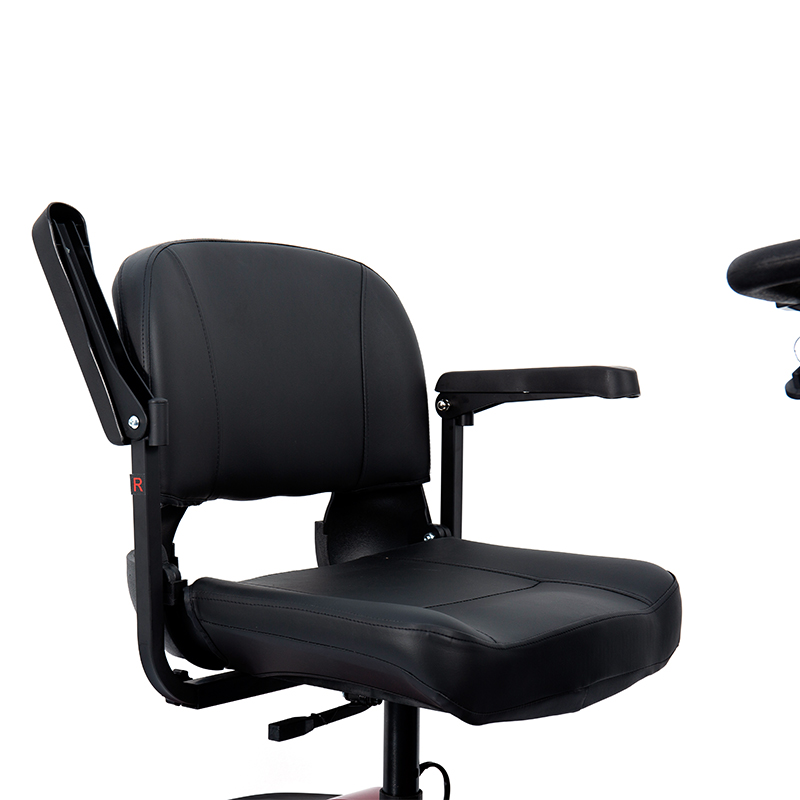 YL-16 4 Tekerlekli Engelli Her Araziye Uygun Motorlu Mobilite Scooterı